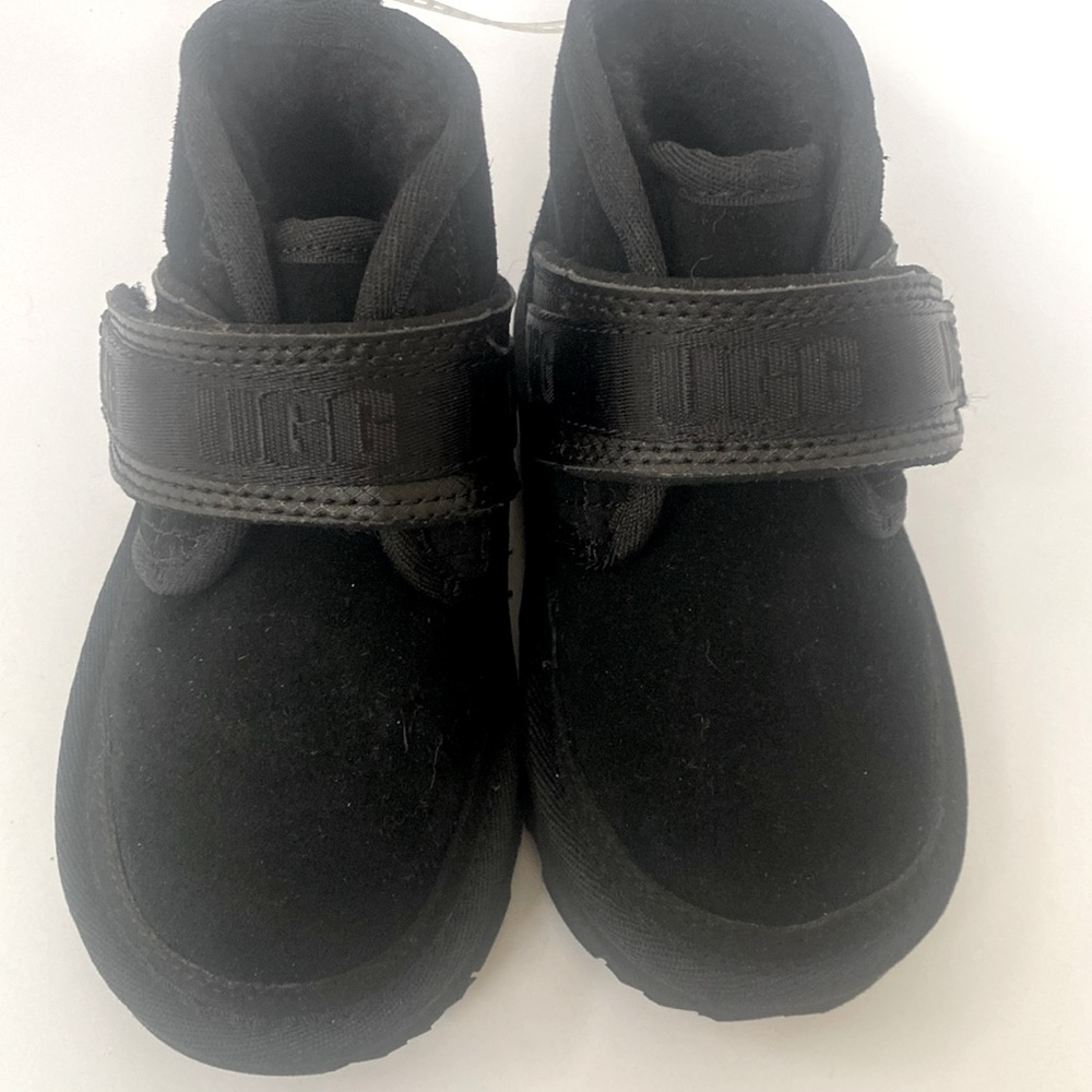 Uggs BRAND NEW toddler girls size 8 black